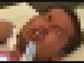 手を動かす一般事務男性　BB.