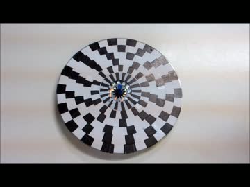 蛍光灯の下でコマを回すと・・ww面白科学