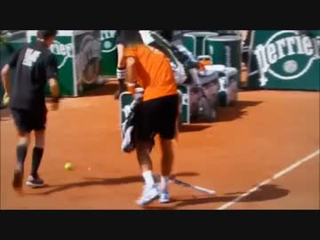 ワウリンカに負けてラケットを破壊するジョコビッチ！全仏オープン決勝