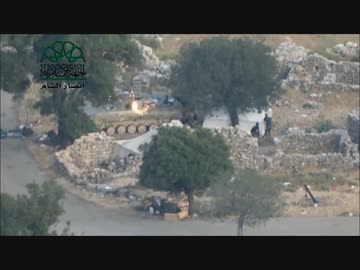 【シリア】対戦車ミサイルで政府軍BMPを破壊【高画質】