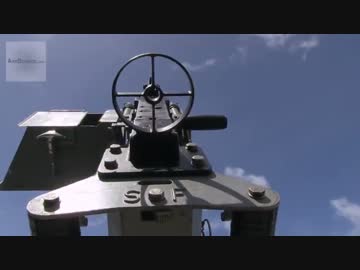 沿岸警備艇上でのブローニングM2重機関銃の射撃訓練