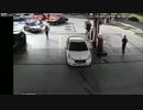 【ブラジル】強盗が逃走途中、車に轢かれボコボコにされる【！】