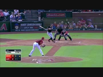 イチロー、タイムリースリーベースヒットを放つ