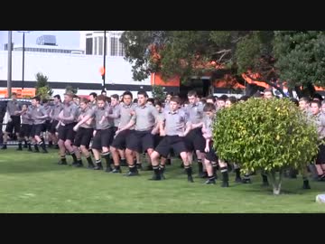 ［ニュージーランド］亡き恩師に捧げる1700人のハカ