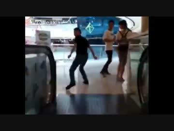 中国 エスカレーター事故後の中国人 こわe ニコニコ動画