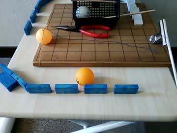 ピタゴラ装置「バックスピン」