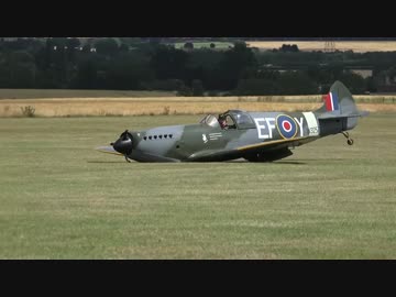 車輪が出なくなったスピットファイアが胴体着陸