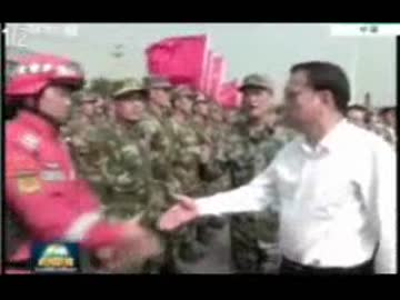 天津居住区の惨状をカメラが冷蔵庫にガラス刺さる破壊状況に住民抗議も