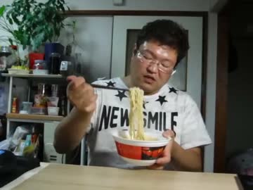 サッポロ一番　辛雷門　辛烈担担麺　試食レビュー