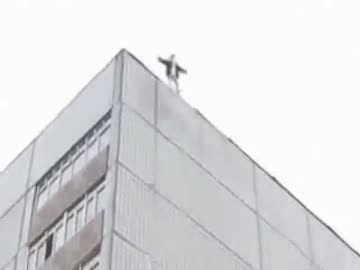 【閲覧注意】　飛び降り自殺