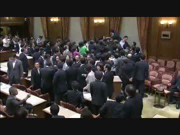 安保関連法案 参議院特別委員会で”可決” の瞬間