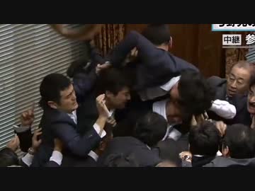 民主党小西のダイブ攻撃を集団的自衛権行使の一撃で沈めるヒゲの隊長