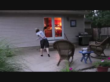 芝刈り機ニート　誕生日プレゼントを貰うも・・・