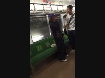 シャムおじさん、電車でケンカする