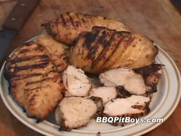 塩水に漬けた鶏胸肉のグリル