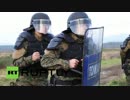 [EUへの移住者] 　マケドニアの警察と衝突、ギリシャからEUへ 11.26