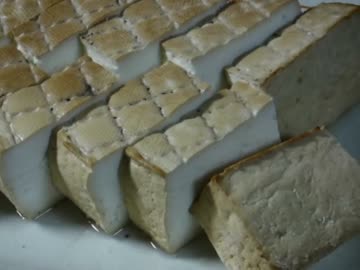 豆腐の燻製作るよ