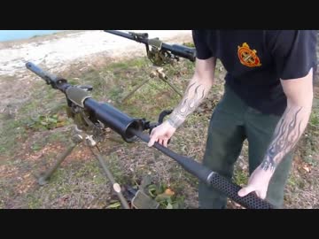 M18 57mm無反動砲と12.7mm縮射砲