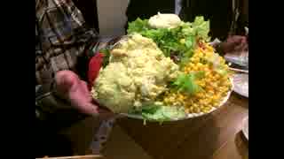 【大盛りオフ】居酒屋 花門の巨大な花門サラダ