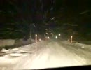 吹雪の中を