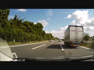 高速をカッ飛んでいった-レクサスに天罰が下る