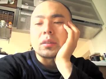 マナーの悪いおそ松腐にキレて食器を破壊する男