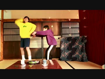 四男と五男が『とんとんまーえ！』を踊っているようです。