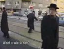 ヒトラーのコスプレしてオランダで歩いた結果、ユダヤ人が逃げ出すｗｗ