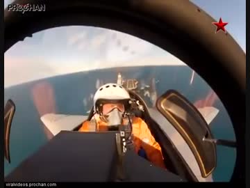 戦闘機が空母に着艦する時の職人技