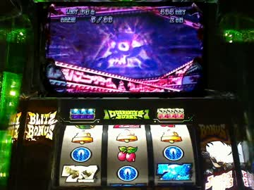 【パチスロ】　ジャッカスチーム　３ - １