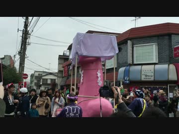 男性シンボルを崇める奇祭「かなまら祭」開催【2016年】