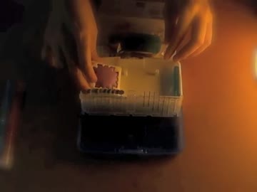 ハッカASMR お裁縫バッグから色々な小物を取り出す音♪囁き声とフーフーつきバイノーラル録音