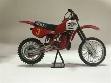 HONDA CR250R TAMIYA プラモデルを作ってみました