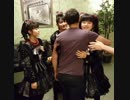 挨拶ハグするBABYMETAL