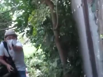 エアガンで撃たれる糖質おじさん.aiueo700