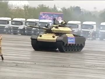 イランが新型戦車を公開（2016/4/13）