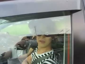 ビラを撒かれて静かに撮ると糖質おじさん.aiueo700