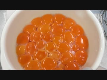 おや？ タマゴ50個の黄身が自己再生しはじめた・・・！スゲェ！