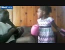 ロッキーのBGMに合わせて黒人幼女(5歳)がボコる動画