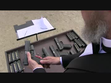 拳銃で金属板を撃った時に出る音を使った演奏