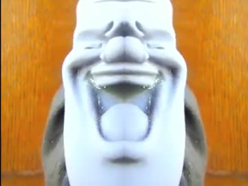 ナスっちが左右対称で勇気づけてくれる。
