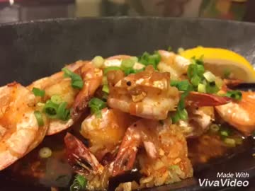 【飯テロ】男の晩酌 大量ニンニクの激辛ガーリックシュリンプ&amp;ワカモレ