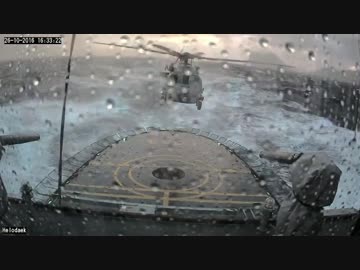 【デンマーク】大時化の中甲板にヘリを着艦させる神業