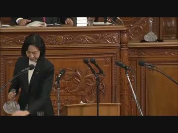 【朝鮮飲み】民チン党のキム子さんが変な水の飲みか方をするw