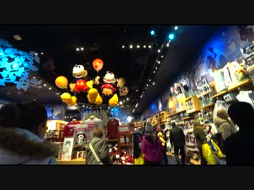 ニューヨークのディズニーストアをぶらぶらするだけの動画