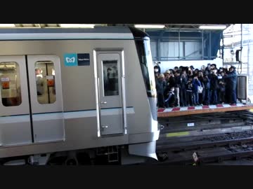 日比谷線　新型車両１３０００系　南千住駅にて