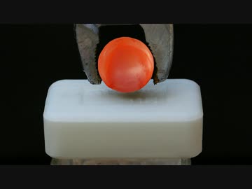 1000度の鉄球 VS 石鹸