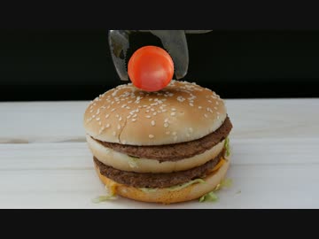1000度の鉄球 VS ハンバーガ－