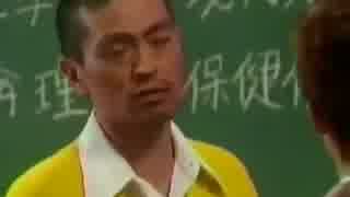 カンニングされて注意する先生