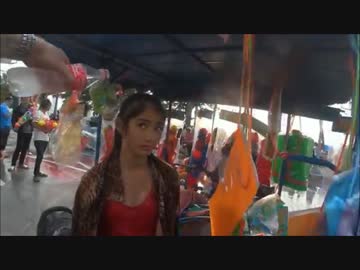 タイの水かけ祭りで不意に水を掛けられた女の子の反応が可愛すぎる